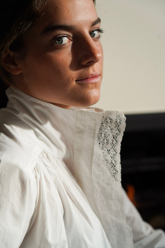Blouse Brunette Lace