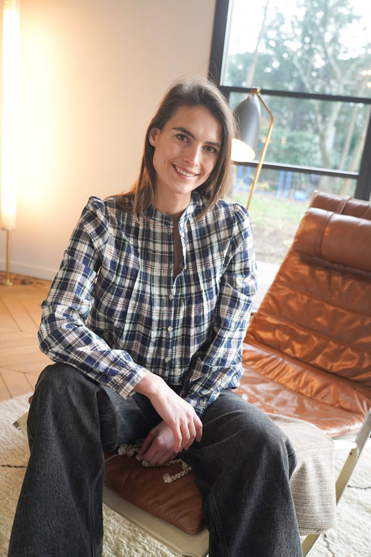 Blouse Carly Win 2
